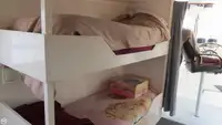 Trallers pārdod