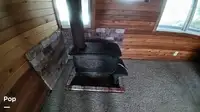 Trallers pārdod