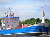 Naftas / Ķīmisko vielu tankkuģis pārdod