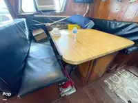 Trallers pārdod