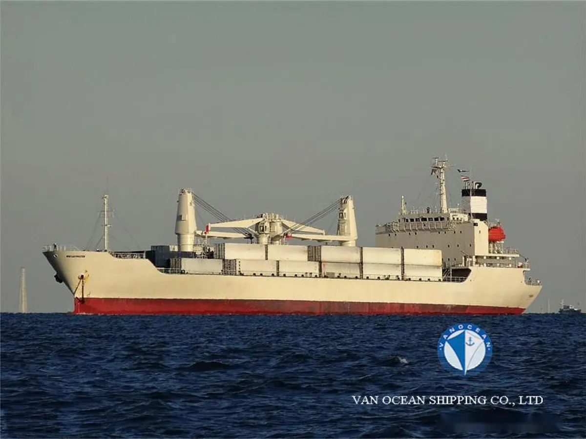 Reefer kuģis pārdod