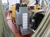 Trallers pārdod