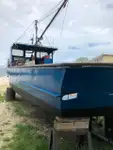 Trallers pārdod