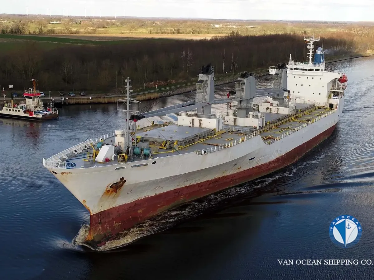 Reefer kuģis pārdod