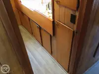 Trallers pārdod