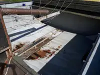 Trallers pārdod