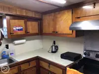 Trallers pārdod