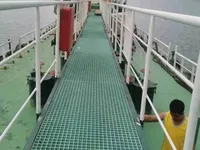Naftas / Ķīmisko vielu tankkuģis pārdod