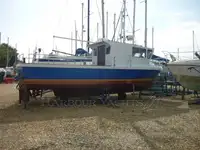 Trallers pārdod