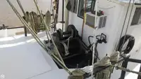 Trallers pārdod