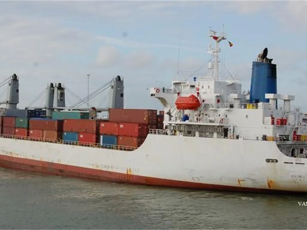 Reefer kuģis pārdod
