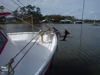 Trallers pārdod