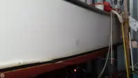 Trallers pārdod