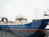 Trallers pārdod