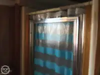 Trallers pārdod