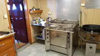 Naftas / Ķīmisko vielu tankkuģis pārdod