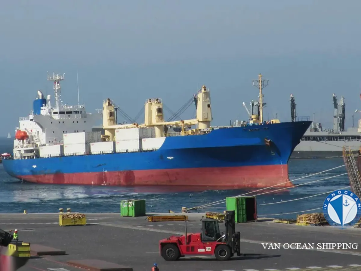 Reefer kuģis pārdod