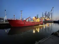 Ātrgaitas apgādes kuģis (FSV) pārdod