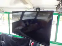 Trallers pārdod