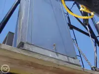 Trallers pārdod
