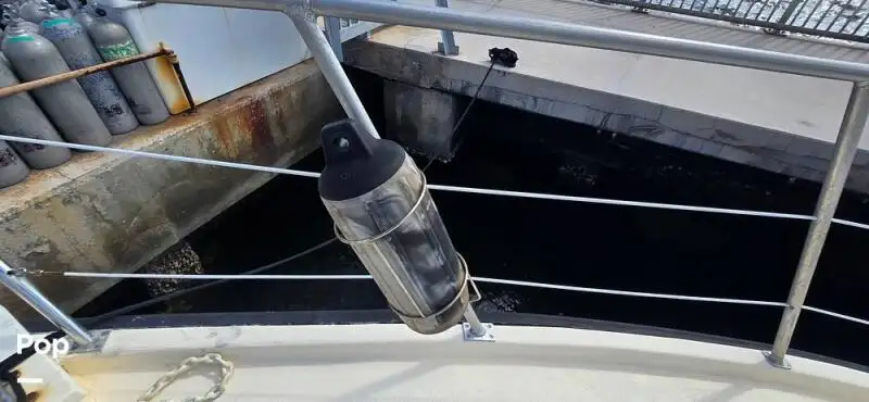 Niršanas atbalsta kuģis pārdod
