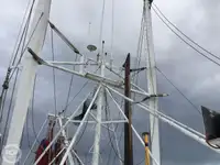 Trallers pārdod