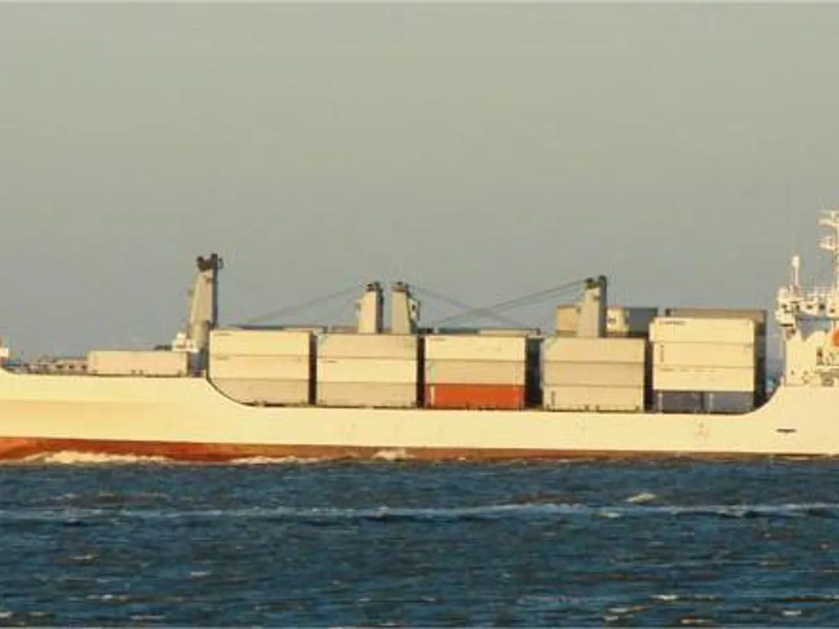Reefer kuģis pārdod