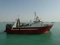 Trallers pārdod