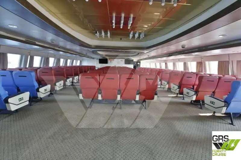 Ro-Ro kuģis pārdod
