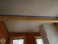 Trallers pārdod