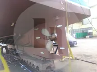 Dzīvu zivju pārvadājumu kuģis pārdod