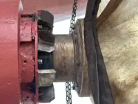 Trallers pārdod