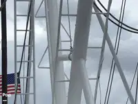 Trallers pārdod