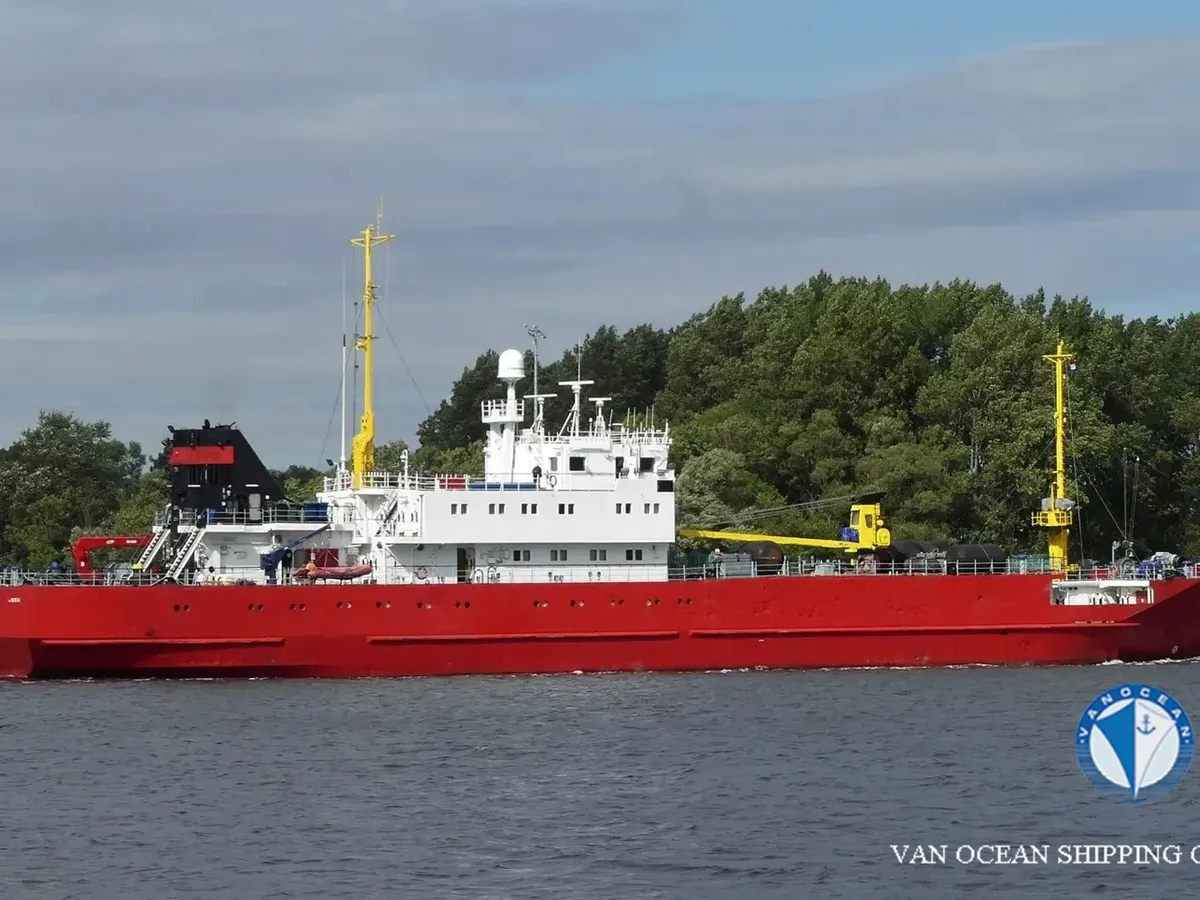 Reefer kuģis pārdod