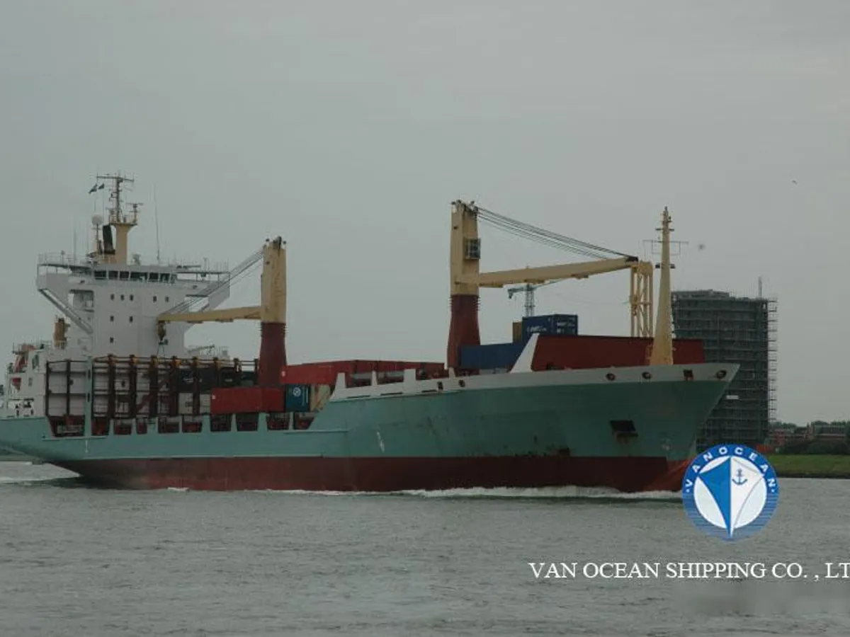 Reefer kuģis pārdod