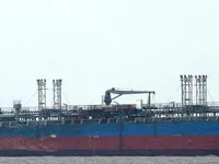 Naftas / Ķīmisko vielu tankkuģis pārdod