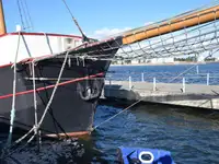 Restorāna kuģis pārdod