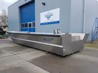 Desanta kuģis, tankkuģis pārdod