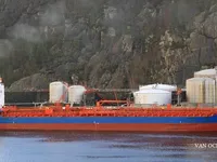 Naftas / Ķīmisko vielu tankkuģis pārdod