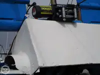 Trallers pārdod