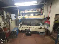 Trallers pārdod
