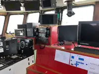 Trallers pārdod
