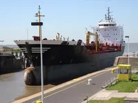 Naftas / Ķīmisko vielu tankkuģis pārdod
