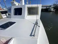 Trallers pārdod