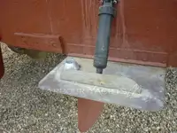 Trallers pārdod