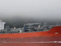 Naftas / Ķīmisko vielu tankkuģis pārdod