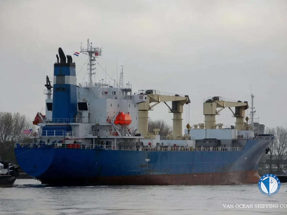 Reefer kuģis pārdod