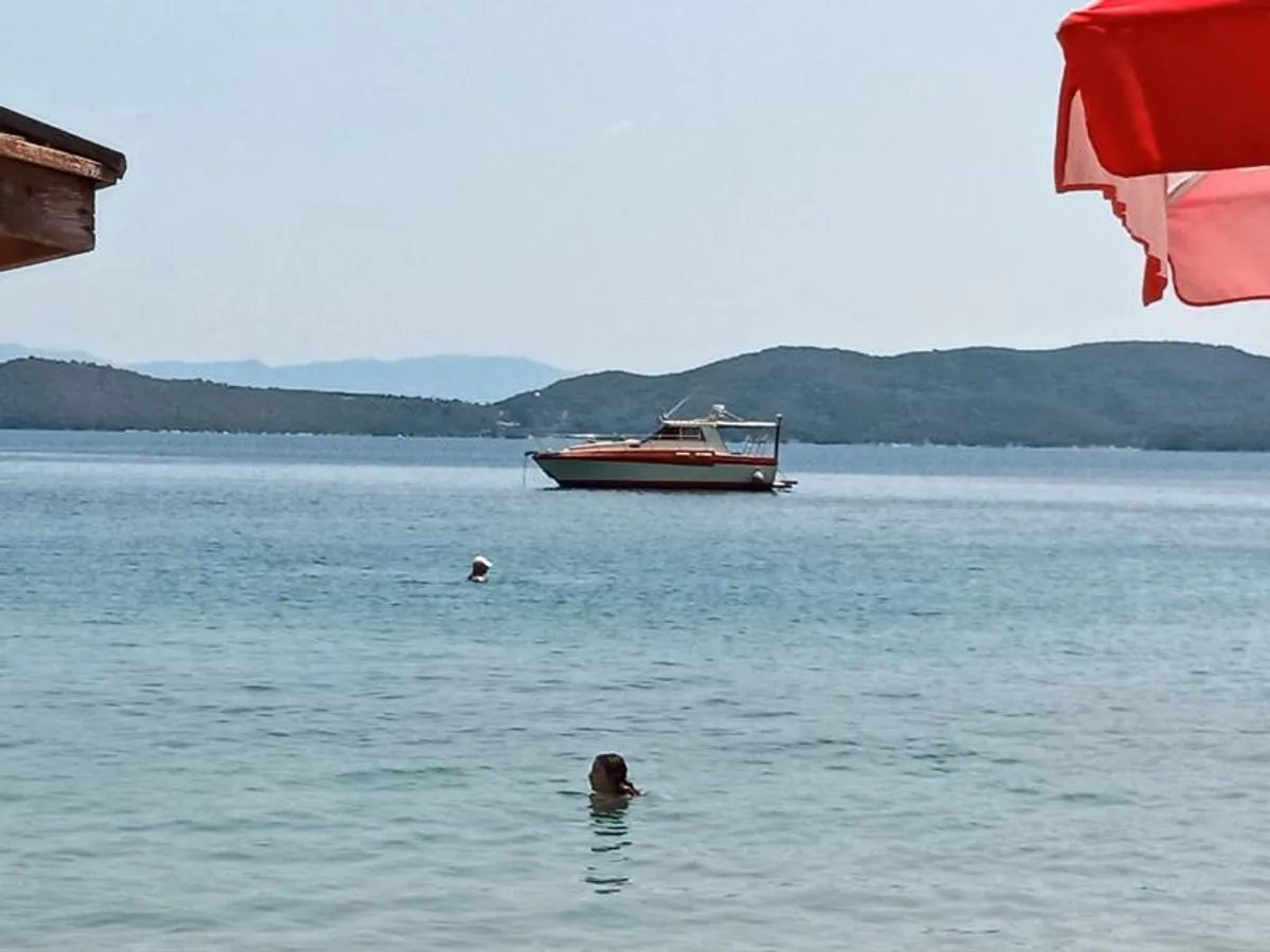 Darba laivas pārdod