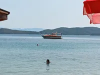 Darba laivas pārdod