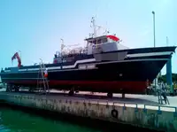 Apkalpes kuģis pārdod